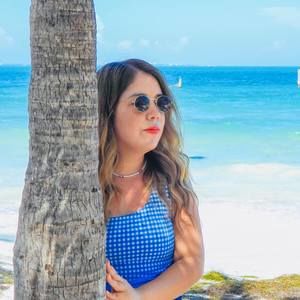 Meet your Posher, Janeth